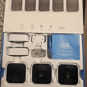 BLINK 5 camera indoor system